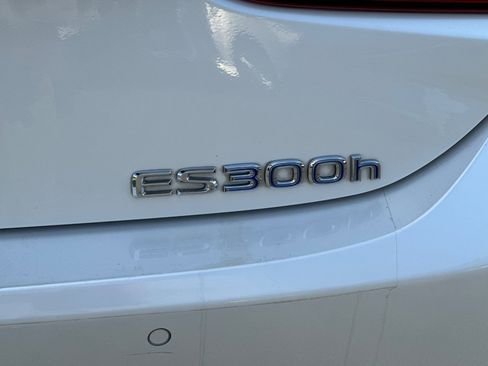 Used 2021 Lexus ES 300h 300h image 21