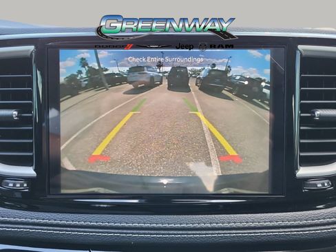Used 2023 Chrysler Pacifica Touring-L FWD image 21