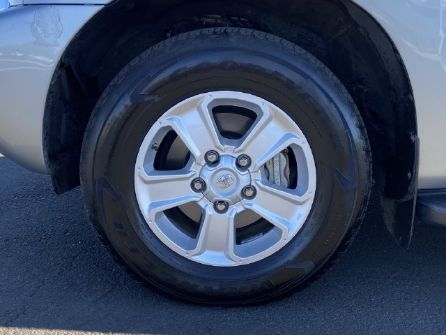 Used 2020 Toyota Sequoia SR5 w/ Carpet Mat Package (TMS) RWD image 8