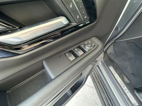 New 2025 Chevrolet Suburban Premier image 58