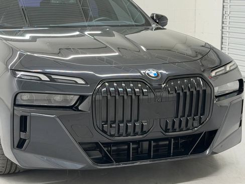 Used 2023 BMW 740i w/ Parking Assistance Package RWD image 95