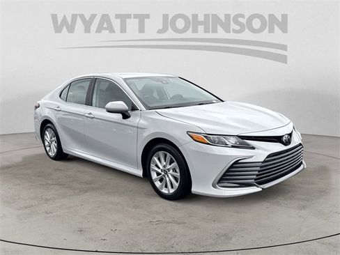 Certified 2023 Toyota Camry LE image 7