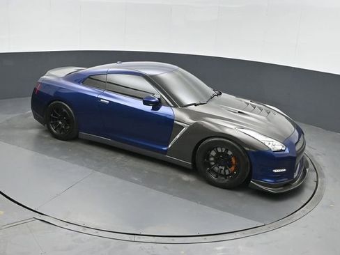 Used 2015 Nissan GT-R Black Edition image 27