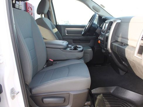 Used 2016 RAM 1500 Classic SLT image 18