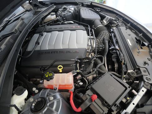 Used 2021 Chevrolet Camaro SS RWD image 21