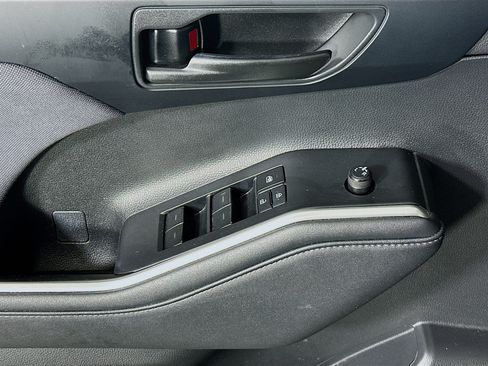 Used 2023 Toyota Highlander L FWD image 14