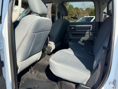 Used 2016 RAM 2500 SLT w/ Protection Group AWD/4WD image 17