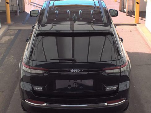 Used 2025 Jeep Grand Cherokee Limited image 5