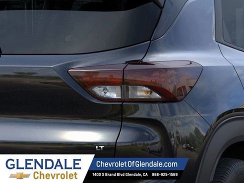 New 2026 Chevrolet TrailBlazer LT w/ LT Cold Weather Package FWD image 11