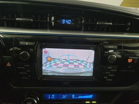 Used 2014 Toyota Corolla S FWD image 18