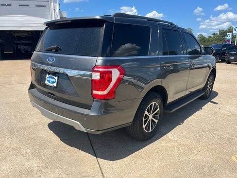 Used 2021 Ford Expedition XLT RWD image 4