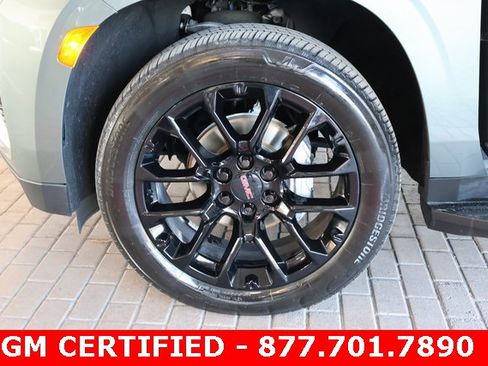 Certified 2024 GMC Yukon XL Denali image 9