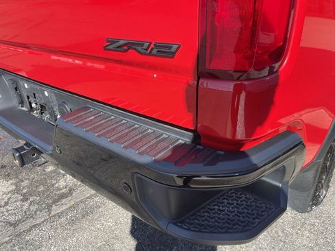 Used 2023 Chevrolet Silverado 1500 ZR2 w/ Technology Package image 8