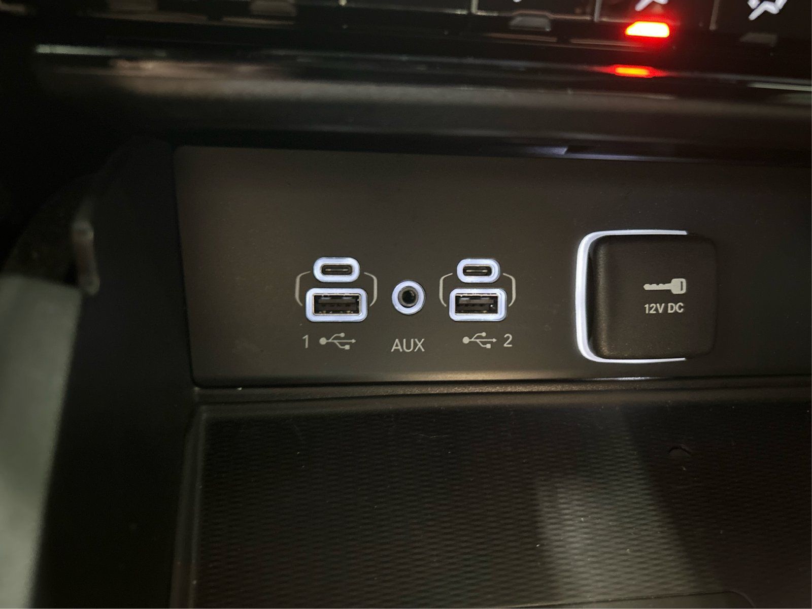 Used 2025 Jeep Grand Cherokee L Laredo w/ Luxury Tech Group I AWD/4WD image 35