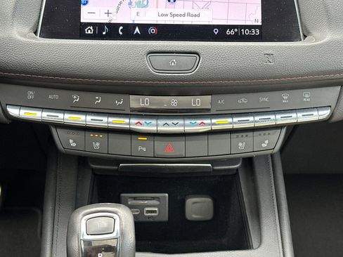 Used 2019 Cadillac XT4 Sport w/ LPO, Midnight Sport Package AWD/4WD image 23