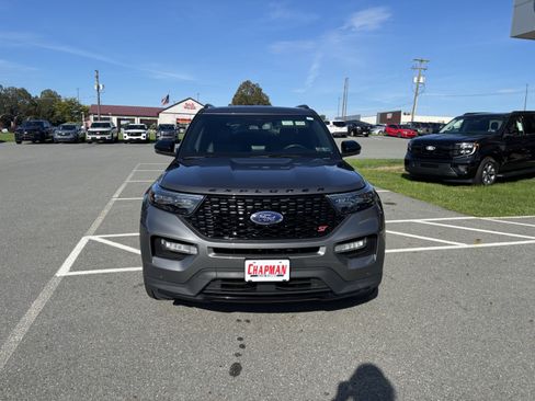 Certified 2023 Ford Explorer ST w/ Equipment Group 401A AWD/4WD image 2