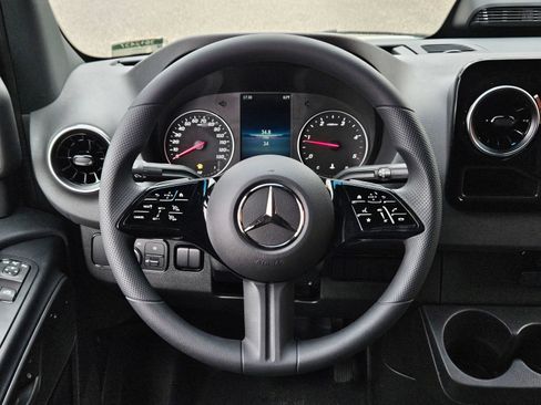 Certified 2025 Mercedes-Benz Sprinter 2500 image 12