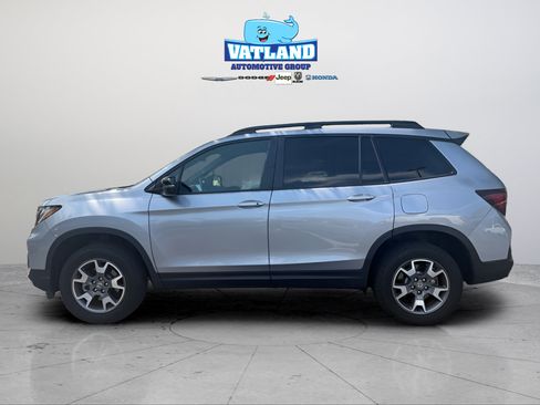 Certified 2023 Honda Passport TrailSport image 4