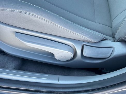 New 2025 Hyundai Elantra SEL FWD image 33