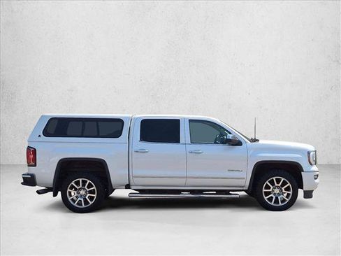 Used 2018 GMC Sierra 1500 Denali AWD/4WD image 4