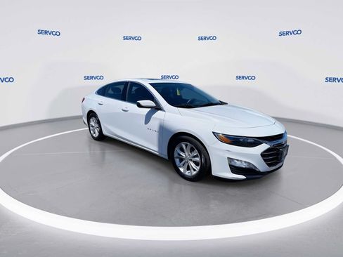 Used 2022 Chevrolet Malibu LT FWD image 2
