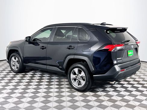 Used 2023 Toyota RAV4 LE AWD/4WD image 6