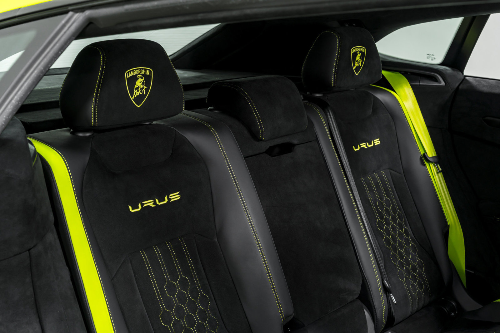 Used 2024 Lamborghini Urus Performante AWD/4WD image 35