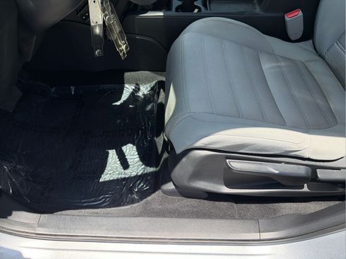 Used 2019 Honda CR-V LX image 27