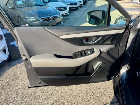 Used 2020 Subaru Outback Premium image 10