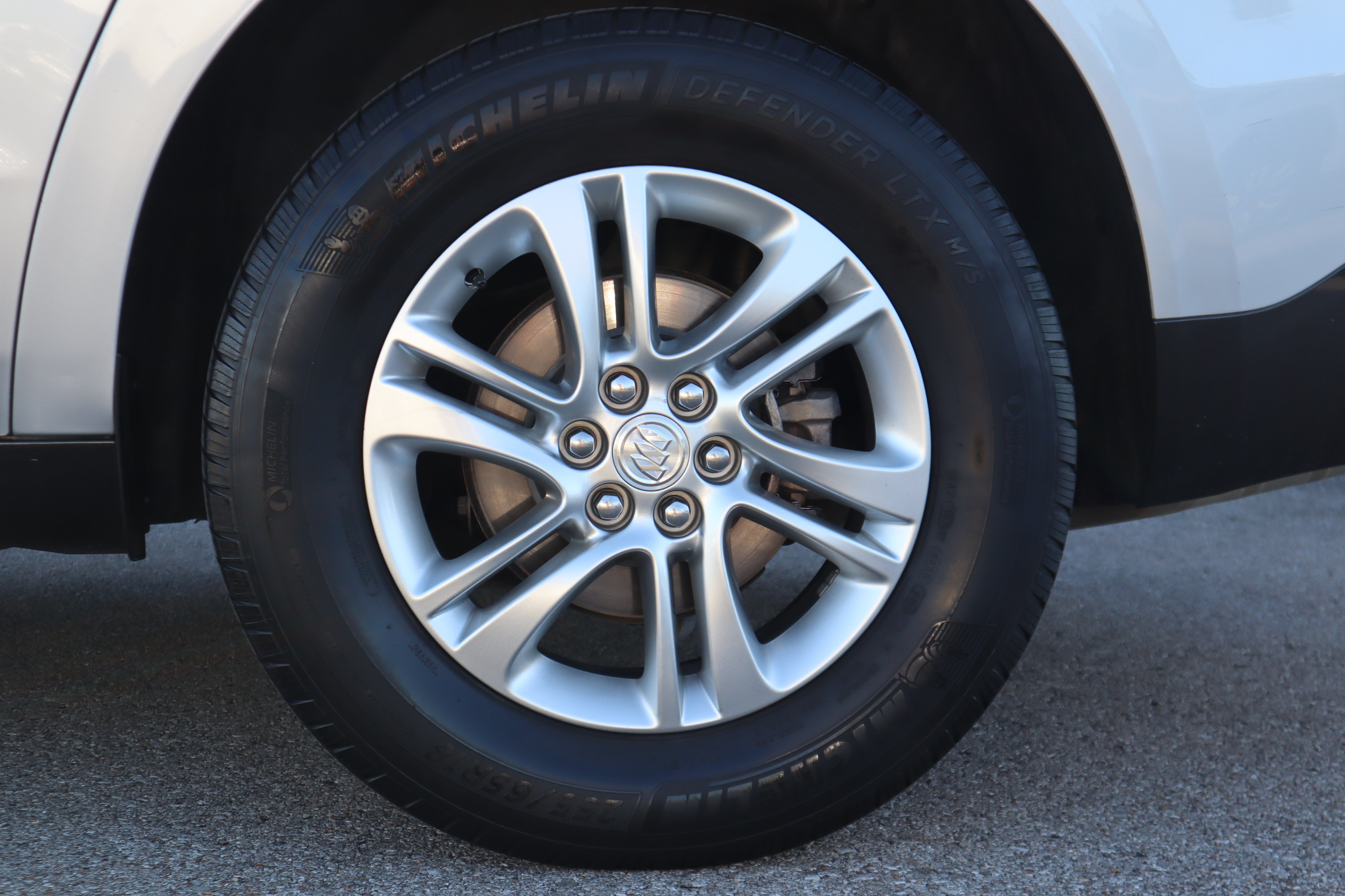 Used 2020 Buick Enclave Essence FWD image 11