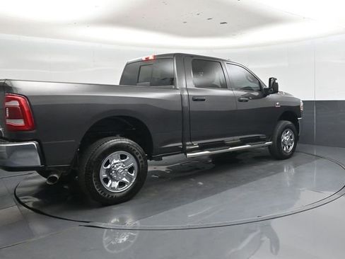 Used 2024 RAM 2500 Tradesman w/ Chrome Appearance Group AWD/4WD image 4