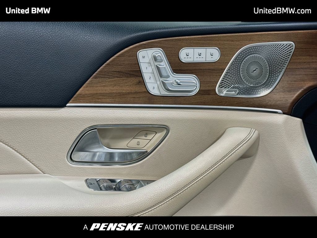 Used 2021 Mercedes-Benz GLS 450 4MATIC image 10