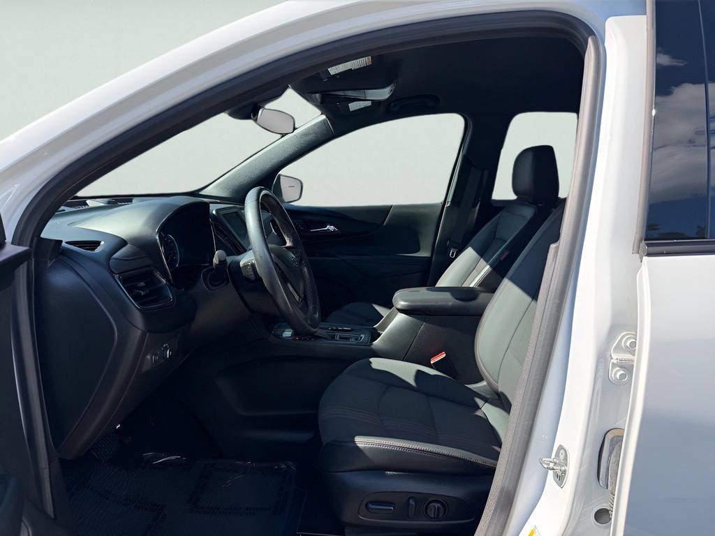 Used 2022 Chevrolet Equinox RS AWD/4WD image 16