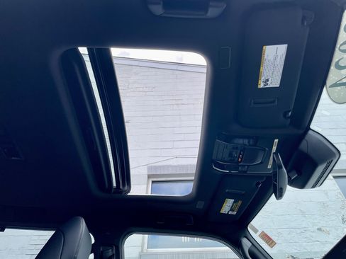 Used 2024 Lexus GX 550 image 17