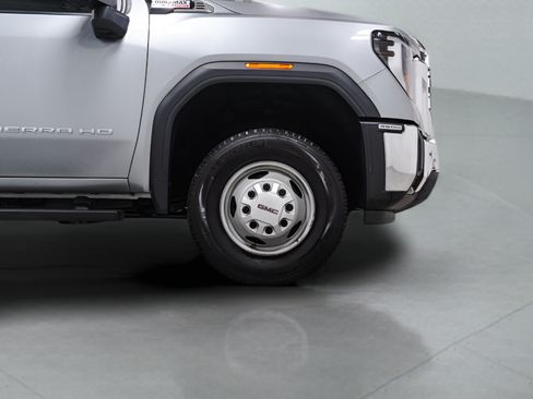 Used 2024 GMC Sierra 3500 Pro AWD/4WD image 7