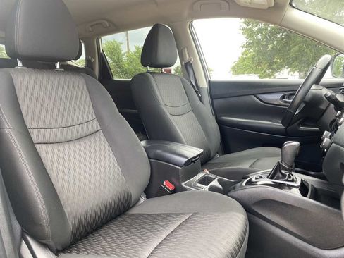 Used 2018 Nissan Rogue SV FWD image 11