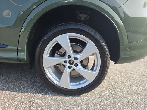 Certified 2025 Audi Q5 Premium Plus AWD/4WD image 30