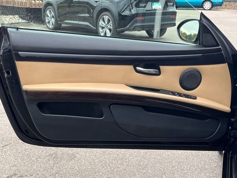 Used 2011 BMW M3 Convertible RWD image 38