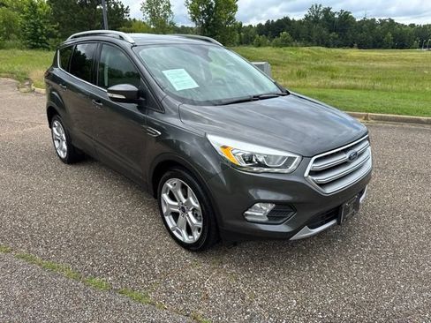 Used 2017 Ford Escape Titanium FWD image 4