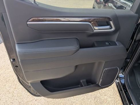 New 2026 GMC Sierra 1500 SLE AWD/4WD image 12