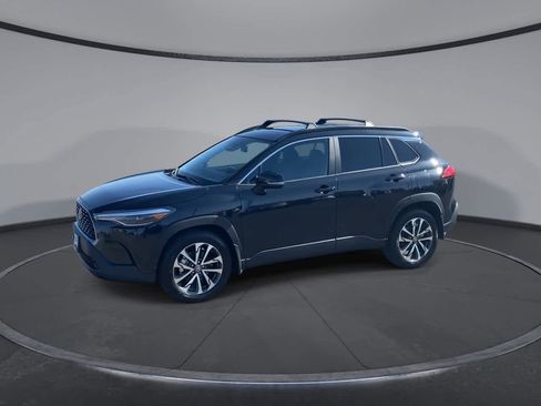 Certified 2025 Toyota Corolla Cross XLE w/ Convenience Package AWD/4WD image 4