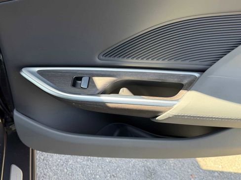 Used 2025 Lucid Air Touring AWD/4WD image 26