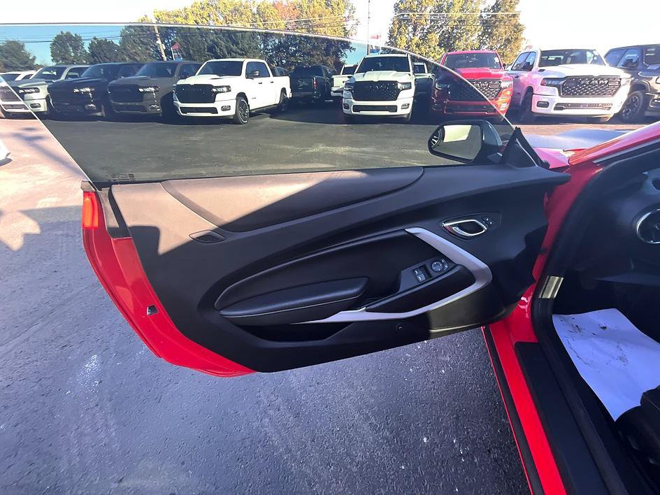 Used 2019 Chevrolet Camaro SS RWD image 12