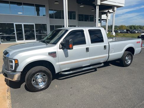 Used 2008 Ford F250 FX4 AWD/4WD image 2