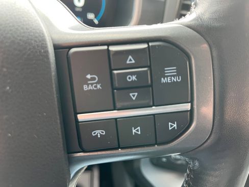 Used 2022 Ford F150 Lariat w/ Trailer Tow Package image 16