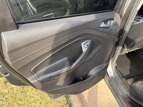 Used 2018 Ford Escape Titanium w/ Ford Safe & Smart Package image 24