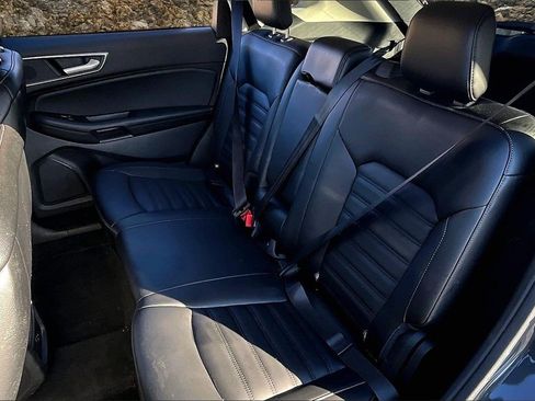 Used 2021 Ford Edge SEL image 21