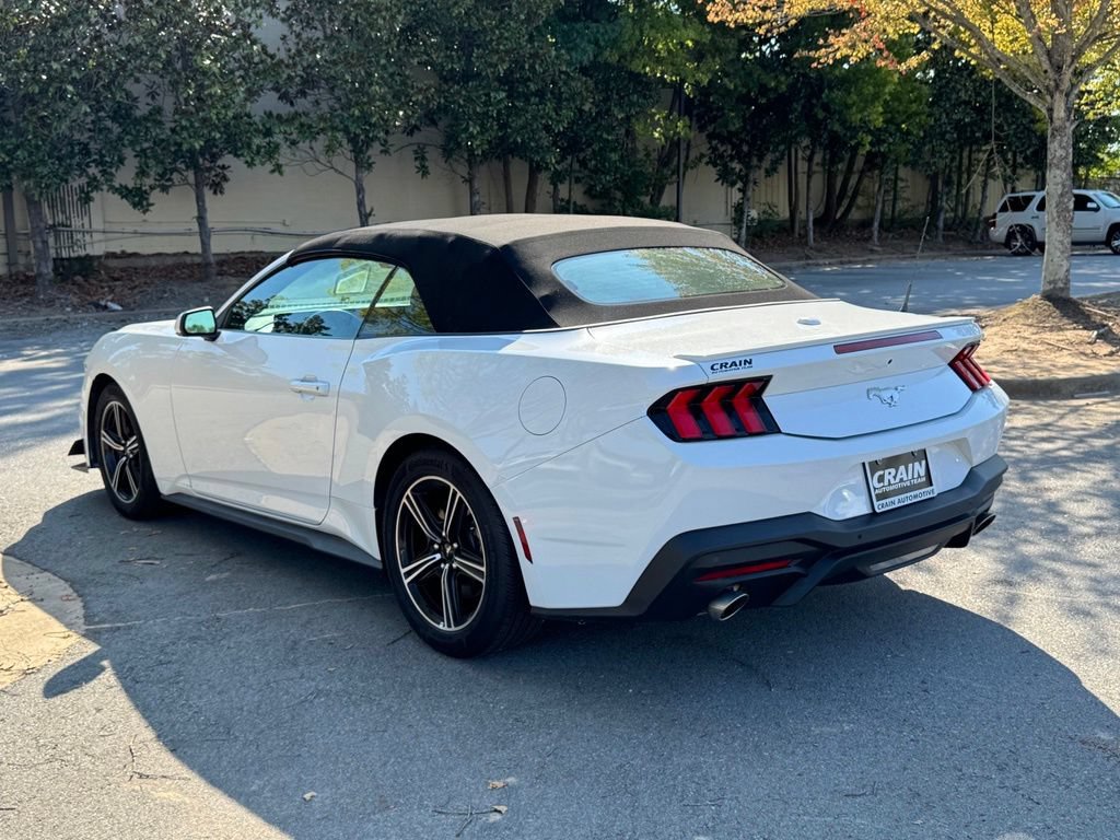Used 2025 Ford Mustang Premium RWD image 5