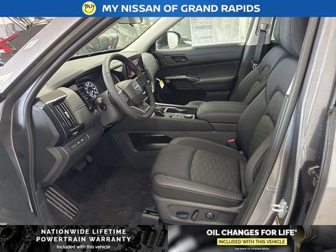 New 2026 Nissan Pathfinder SV image 10