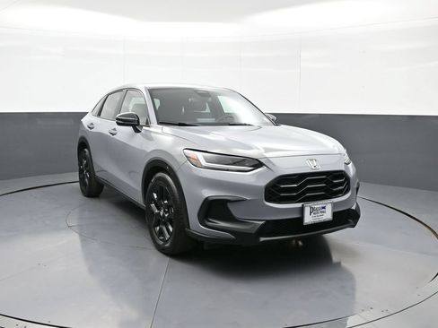 Certified 2024 Honda HR-V Sport image 3